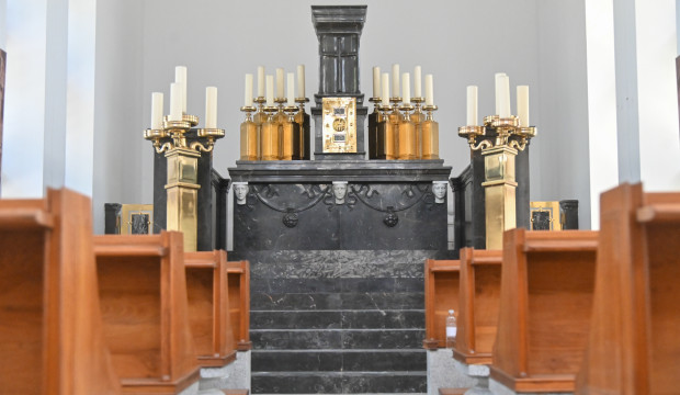 Notranjost molilnice - osrednji del