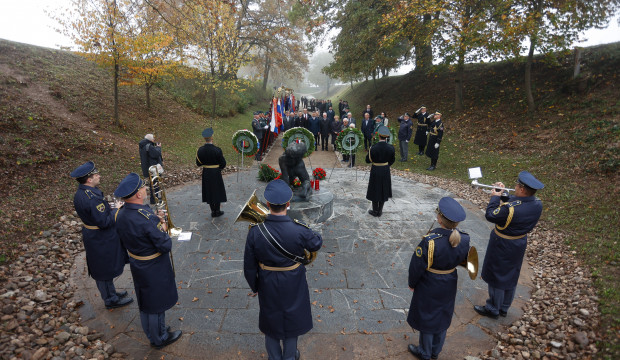 12 polaganje vencev v Gramozni jami