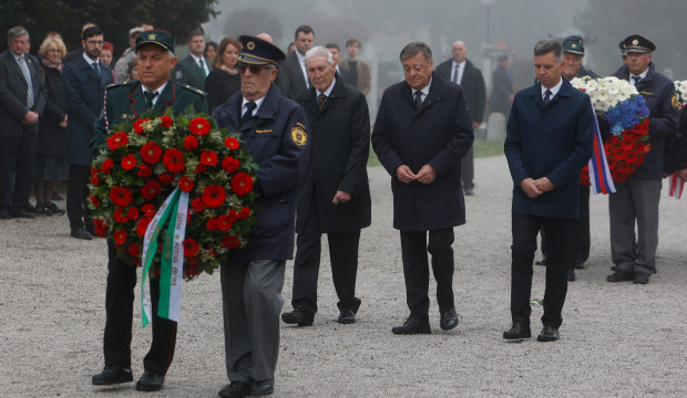 3 Polaganje vencev pri Kostnici