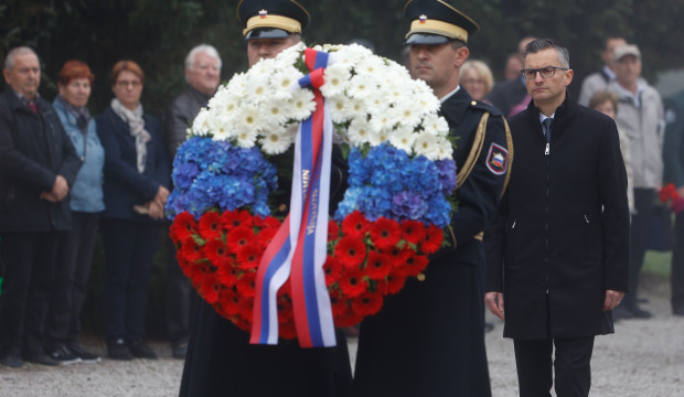 4 Polaganje vencev pri Kostnici