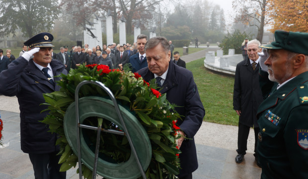 7 Polaganje vencev pri Kostnici