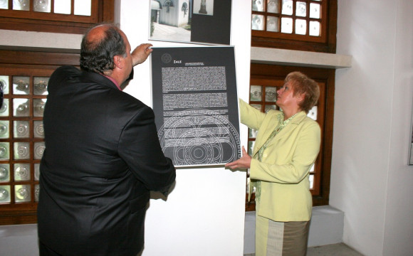 Prenova Plečnikove molilnice ob 100 letnici pokopališča in odprtje razstave v molilnici.
